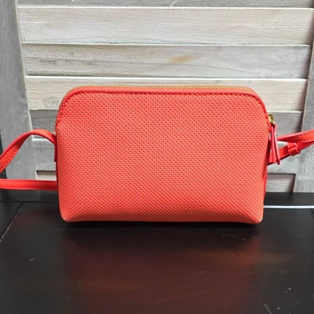 Universal Thread Addison Half‑Moon Crossbody Bag – Tomato Red